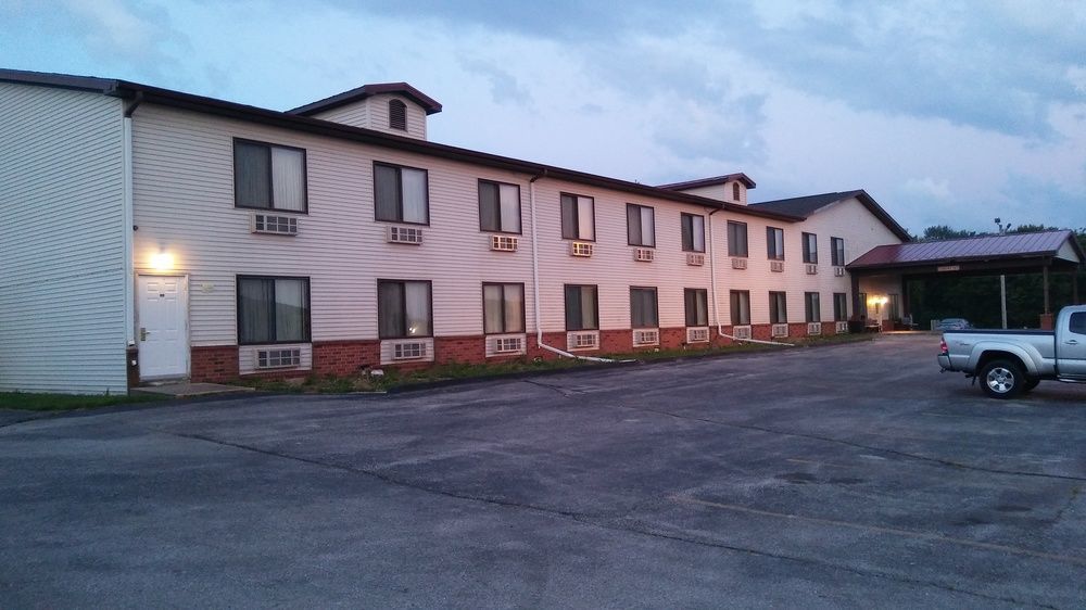 Sunset Inn Williamsburg ภายนอก รูปภาพ
