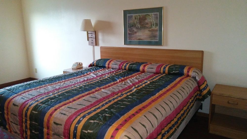 Sunset Inn Williamsburg ภายนอก รูปภาพ